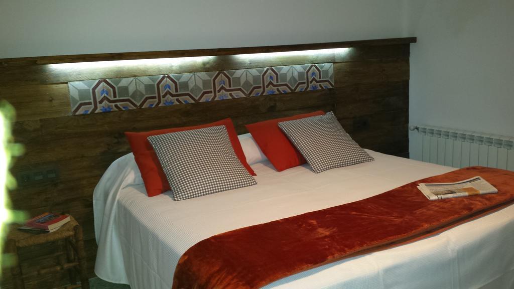 Apartments Mo Monistrol de Montserrat المظهر الخارجي الصورة